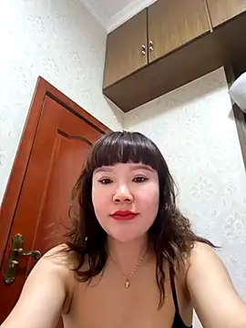 Snapshot of Xinlan-Asia chatting on 12/02/25, 11:04 Xinlan-Asia online show from 12/02/25, 11:04