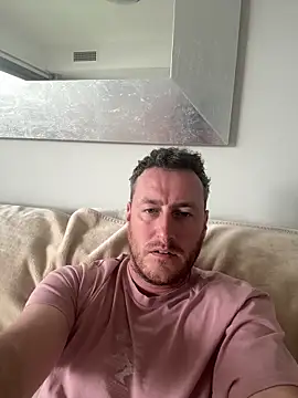 Londonlad818 online show from 03/10/26, 02:44