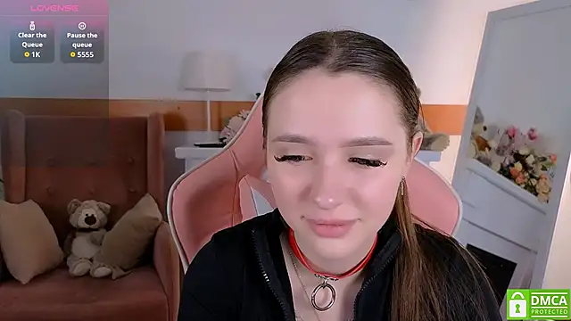 WildHoneyXO online show from 10/20/25, 06:03