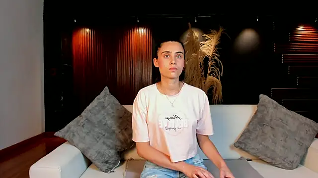 sofiapalacioss online show from 01/17/26, 06:44