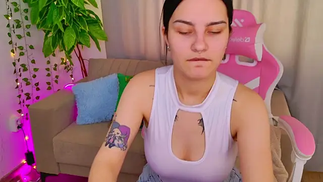 Angel Braun online show from 10/17/25, 11:24