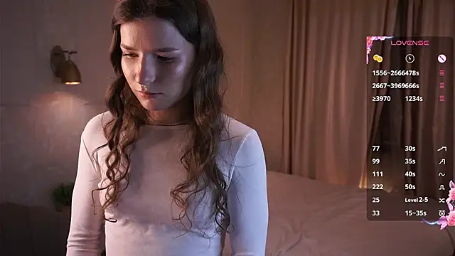 Snapshot of WilleneDelio chatting on 10/18/25, 08:48 WilleneDelio online show from 10/18/25, 08:48