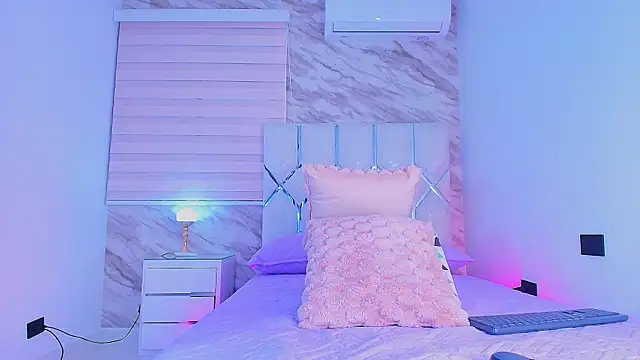 collet 1 online show from 11/05/25, 12:05