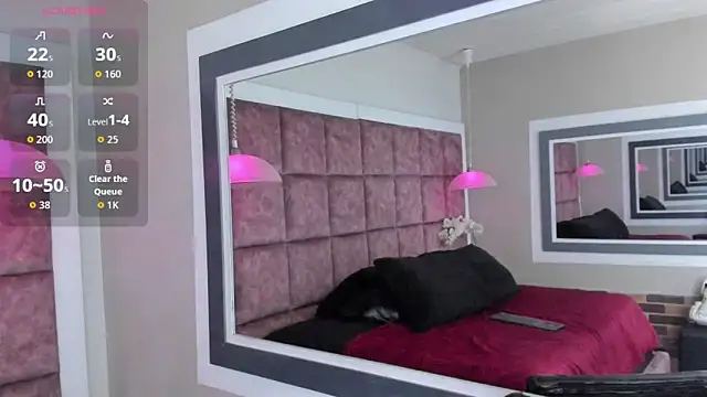 Snapshot of Ely09_ chatting on 11/24/25, 09:25 Ely09 online show from 11/24/25, 09:25