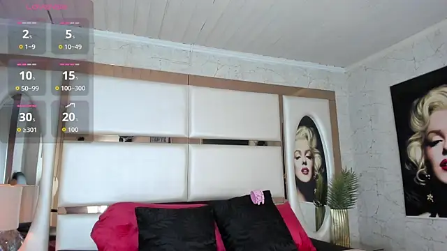 Snapshot of Ely09_ chatting on 02/12/26, 02:12 Ely09 online show from 02/12/26, 02:12