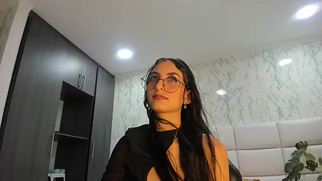Snapshot of ValerySkinnyy chatting on 09/25/25, 12:14 ValerySkinnyy online show from 09/25/25, 12:14
