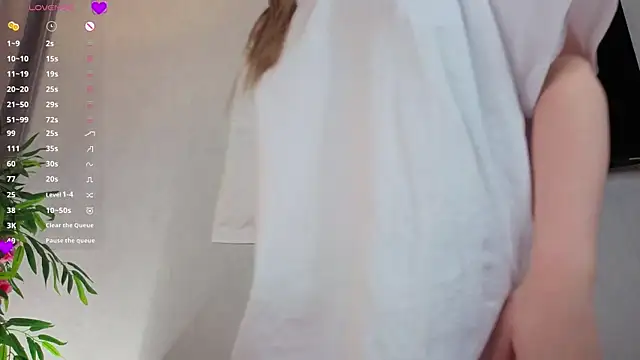 Snapshot of AudieKaemmerer chatting on 12/03/25, 04:38 AudieKaemmerer online show from 12/03/25, 04:38