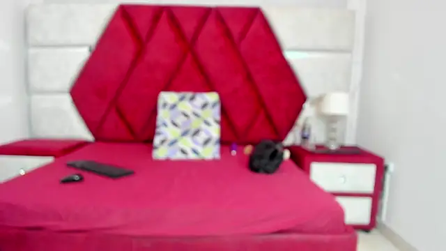 Kity spiderr online show from 04/08/26, 12:38