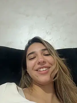 ItalianGirl online show from 11/18/25, 08:46