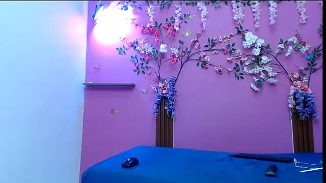 skinnysofia18 online show from 03/06/26, 01:29