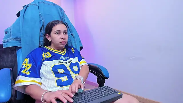 CataleyaAmaya online show from 09/27/25, 12:54