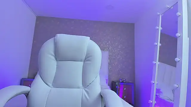 KaylieBrooks online show from 12/22/25, 07:00