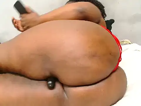 Snapshot of ROYALASS25 chatting on 03/09/25, 08:21 ROYALASS25 online show from 03/09/25, 08:21