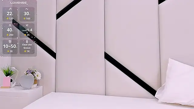 XimenaCosta online show from 10/08/25, 11:52