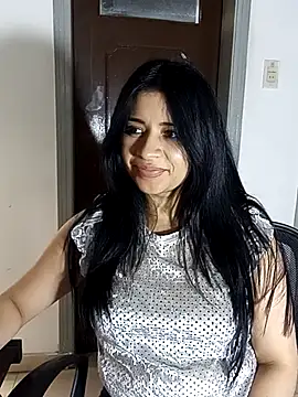 Snapshot of ValerieLove_ chatting on 09/12/25, 07:58 ValerieLove online show from 09/12/25, 07:58