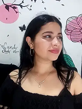 Snapshot of ValerieLove_ chatting on 10/05/25, 07:23 ValerieLove online show from 10/05/25, 07:23