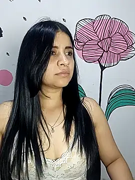 Snapshot of ValerieLove_ chatting on 10/07/25, 09:01 ValerieLove online show from 10/07/25, 09:01