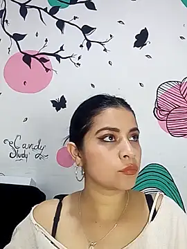 Snapshot of ValerieLove_ chatting on 10/12/25, 08:08 ValerieLove online show from 10/12/25, 08:08