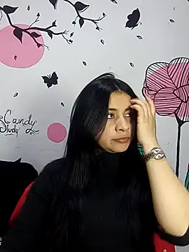 Snapshot of ValerieLove_ chatting on 10/15/25, 08:31 ValerieLove online show from 10/15/25, 08:31