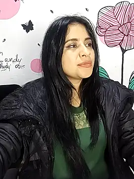 Snapshot of ValerieLove_ chatting on 10/22/25, 07:46 ValerieLove online show from 10/22/25, 07:46