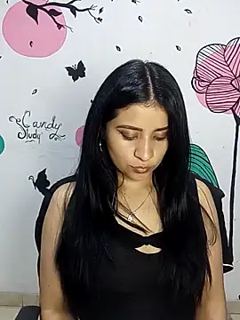 Snapshot of ValerieLove_ chatting on 10/24/25, 09:00 ValerieLove online show from 10/24/25, 09:00