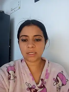 Snapshot of ValerieLove_ chatting on 11/25/25, 06:30 ValerieLove online show from 11/25/25, 06:30