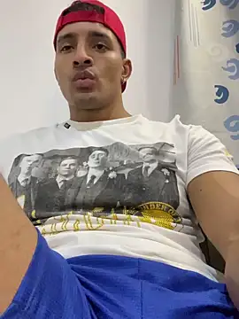Snapshot of Smith_Fitness chatting on 02/24/26, 06:06 Smith Fitness online show from 02/24/26, 06:06