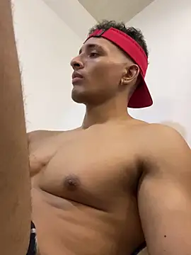 Snapshot of Smith_Fitness chatting on 03/15/26, 03:40 Smith Fitness online show from 03/15/26, 03:40