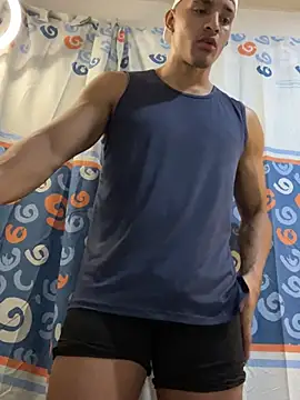 Snapshot of Smith_Fitness chatting on 03/16/26, 01:15 Smith Fitness online show from 03/16/26, 01:15