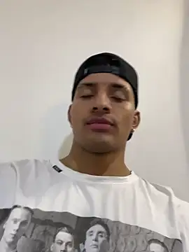 Snapshot of Smith_Fitness chatting on 04/01/26, 02:25 Smith Fitness online show from 04/01/26, 02:25