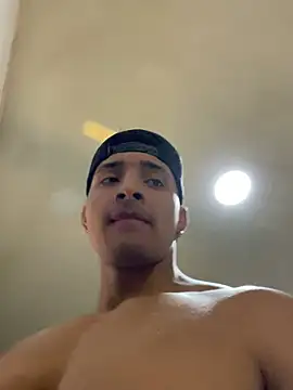 Snapshot of Smith_Fitness chatting on 04/17/26, 02:31 Smith Fitness online show from 04/17/26, 02:31