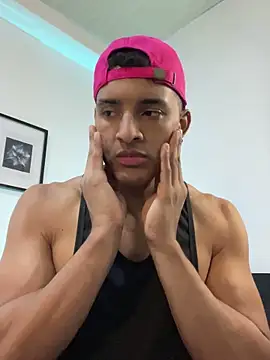 Snapshot of Smith_Fitness chatting on 05/16/26, 12:48 Smith Fitness online show from 05/16/26, 12:48