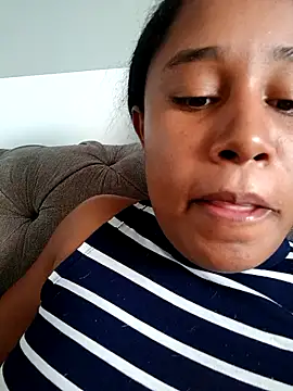 Snapshot of MoniqueMulberry chatting on 11/06/25, 07:15 MoniqueMulberry online show from 11/06/25, 07:15