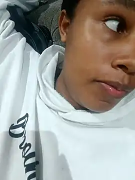 Snapshot of MoniqueMulberry chatting on 11/15/25, 08:05 MoniqueMulberry online show from 11/15/25, 08:05