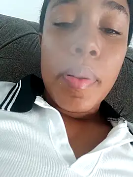 Snapshot of MoniqueMulberry chatting on 11/20/25, 07:24 MoniqueMulberry online show from 11/20/25, 07:24