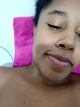 Snapshot of MoniqueMulberry chatting on 11/30/25, 06:23 MoniqueMulberry online show from 11/30/25, 06:23