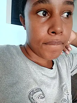 Snapshot of MoniqueMulberry chatting on 12/01/25, 08:25 MoniqueMulberry online show from 12/01/25, 08:25