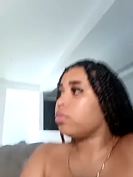 Snapshot of MadissonRizz chatting on 09/27/25, 07:52 MadissonRizz online show from 09/27/25, 07:52