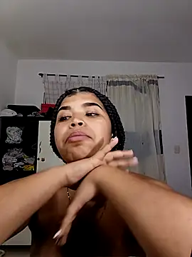 Snapshot of MadissonRizz chatting on 10/02/25, 04:41 MadissonRizz online show from 10/02/25, 04:41