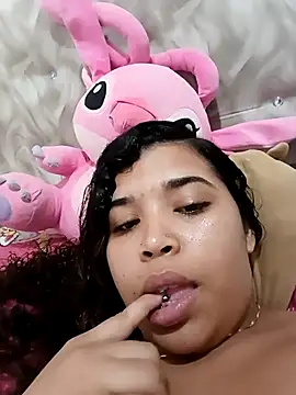 Snapshot of MadissonRizz chatting on 10/05/25, 08:29 MadissonRizz online show from 10/05/25, 08:29