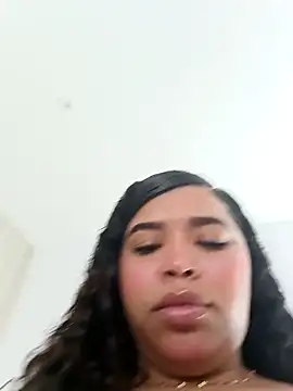 Snapshot of MadissonRizz chatting on 10/06/25, 08:39 MadissonRizz online show from 10/06/25, 08:39