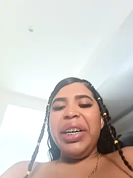 Snapshot of MadissonRizz chatting on 10/14/25, 07:58 MadissonRizz online show from 10/14/25, 07:58