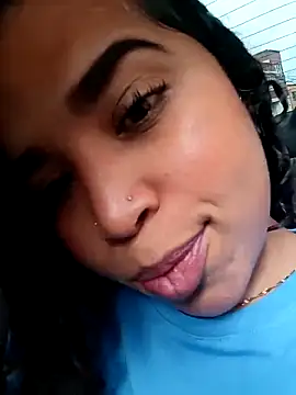 Snapshot of MadissonRizz chatting on 10/27/25, 07:51 MadissonRizz online show from 10/27/25, 07:51