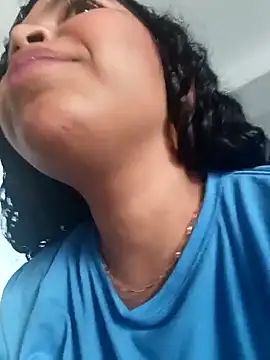 Snapshot of MadissonRizz chatting on 10/28/25, 06:32 MadissonRizz online show from 10/28/25, 06:32