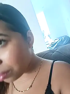 Snapshot of MadissonRizz chatting on 11/06/25, 07:37 MadissonRizz online show from 11/06/25, 07:37