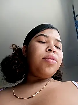 Snapshot of MadissonRizz chatting on 11/22/25, 04:17 MadissonRizz online show from 11/22/25, 04:17