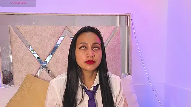 Snapshot of Anthonellacandy chatting on 10/30/25, 08:42 Anthonellacandy online show from 10/30/25, 08:42