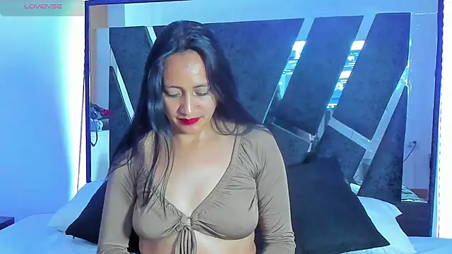 Snapshot of Anthonellacandy chatting on 11/14/25, 07:34 Anthonellacandy online show from 11/14/25, 07:34