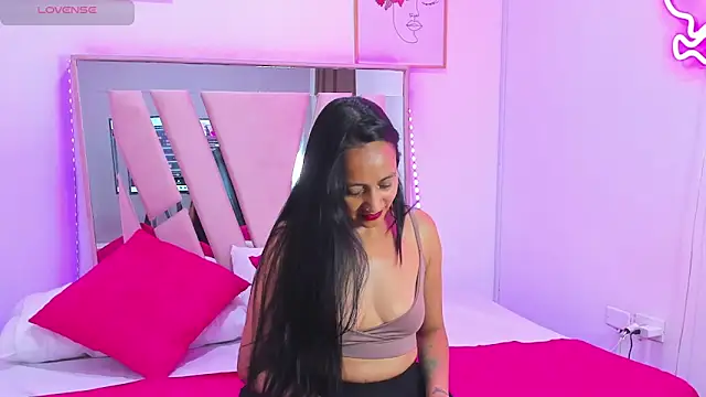 Snapshot of Anthonellacandy chatting on 12/01/25, 10:04 Anthonellacandy online show from 12/01/25, 10:04