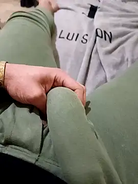 anis3g4 online show from 02/13/26, 02:02